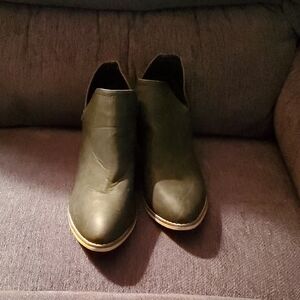 Evans Black Extra Wide Shoes